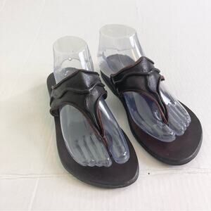 J.P. Aime Les Pieds De Mattie Leather Flip Flops Sandals Woman's size 8 Brown